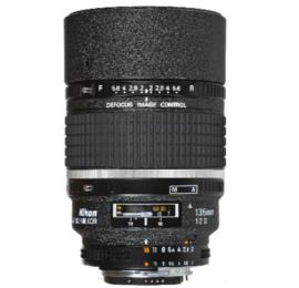 لنز-نیکون-Nikon-135mm-f-2-D